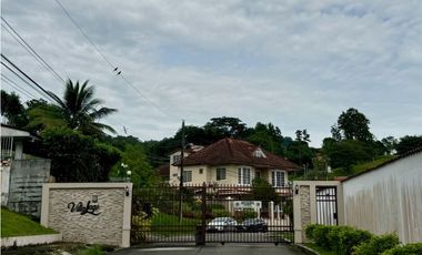 Casa en venta o alquiler en Villa del Lago, Las cumbres (YM)