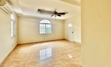 Casa en venta o alquiler en Villa del Lago, Las cumbres (YM)