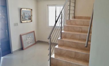 Casa en venta o alquiler en Villa del Lago, Las cumbres (YM)