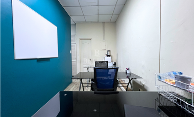ALQUILER DE OFICINA / LOCAL EN PLANTA BAJA, CALLE 50 (8)