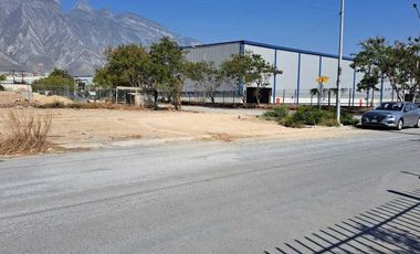 SE RENTA TERRENO EN SANTA CATARINA