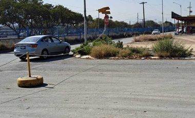 SE RENTA TERRENO EN SANTA CATARINA
