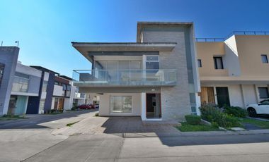 Casa en Metropolitano y Ciudad Granja