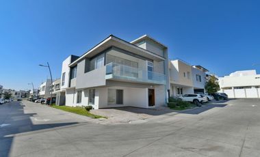 Casa en Metropolitano y Ciudad Granja