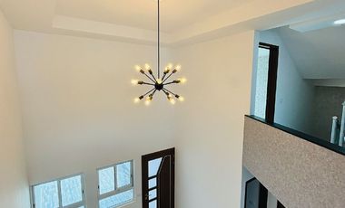 Oportunidad: Casa en venta con 4 habitaciones, 1 en PB y amplio Roof Garden