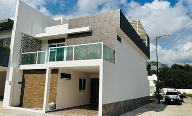 Oportunidad: Casa en venta con 4 habitaciones, 1 en PB y amplio Roof Garden