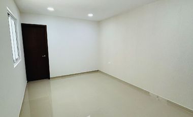Oportunidad: Casa en venta con 4 habitaciones, 1 en PB y amplio Roof Garden