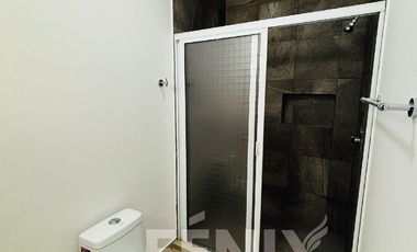 Oportunidad: Casa en venta con 4 habitaciones, 1 en PB y amplio Roof Garden