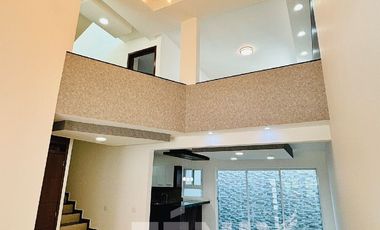 Oportunidad: Casa en venta con 4 habitaciones, 1 en PB y amplio Roof Garden