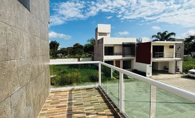 Oportunidad: Casa en venta con 4 habitaciones, 1 en PB y amplio Roof Garden
