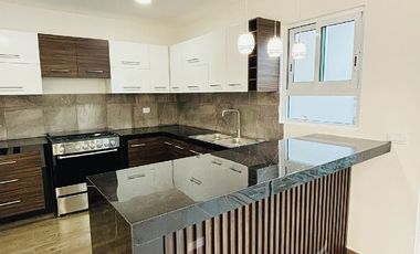 Oportunidad: Casa en venta con 4 habitaciones, 1 en PB y amplio Roof Garden