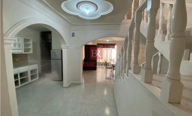CASA EN VENTA EN COL. VILLA BONITA. CD. OBREGÓN, SONORA