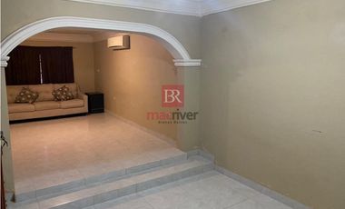 CASA EN VENTA EN COL. VILLA BONITA. CD. OBREGÓN, SONORA
