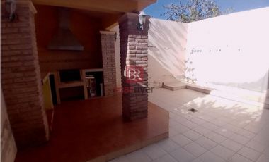CASA EN VENTA EN COL. VILLA BONITA. CD. OBREGÓN, SONORA