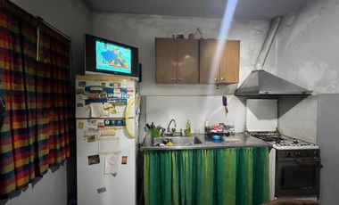 Casa de tres ambientes a reciclar en Venta