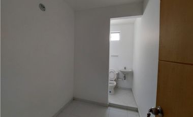 SE VENDE  APARTAMENTO EN LA CASTELLANA DE MONTERA