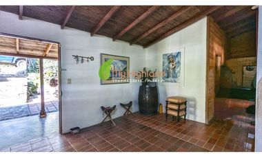 Finca Para La Renta En Guarne Con Casa y Bodega