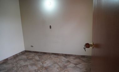 ARRIENDO CASA EN LAURELES - ESTADIO