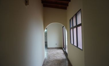 ARRIENDO CASA EN LAURELES - ESTADIO