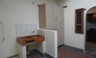 ARRIENDO CASA EN LAURELES - ESTADIO