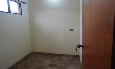 ARRIENDO CASA EN LAURELES - ESTADIO
