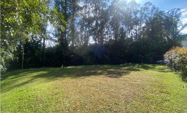 LOTE EL RETIRO PARA CASA ESQUINERA  SECTOR PURO CUERO