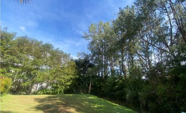 LOTE EL RETIRO PARA CASA ESQUINERA  SECTOR PURO CUERO