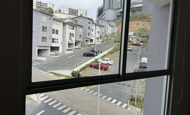 PH en venta o renta en Puerta del Encinar, Bosque Real