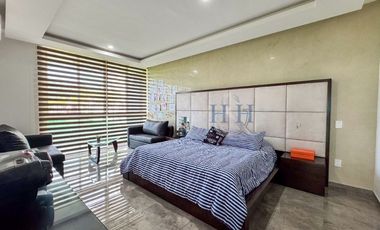 RESIDENCIA DE LUJO  EN FRACCIONAMIENTO CON  CLUB DE GOLF