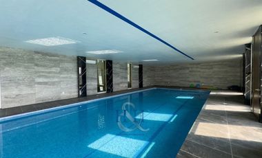 RESIDENCIA DE LUJO  EN FRACCIONAMIENTO CON  CLUB DE GOLF