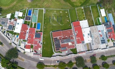 RESIDENCIA DE LUJO  EN FRACCIONAMIENTO CON  CLUB DE GOLF