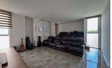 RESIDENCIA DE LUJO  EN FRACCIONAMIENTO CON  CLUB DE GOLF