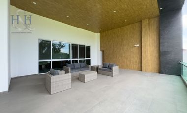 RESIDENCIA DE LUJO  EN FRACCIONAMIENTO CON  CLUB DE GOLF