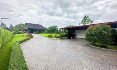 5 Bedroom Villa for sale at Summit Green Valley