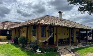 Hermosa Casa Campestre de Un Piso en Venta en Tabio