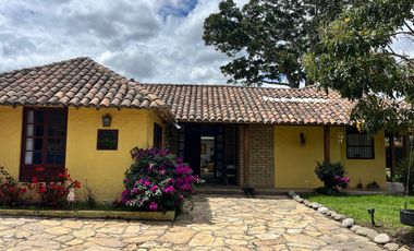Hermosa Casa Campestre de Un Piso en Venta en Tabio