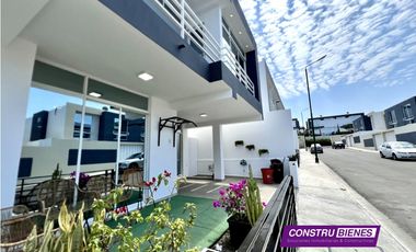 Casa en URB. NIRVANA, cerca a Barbasquillo y Universidad