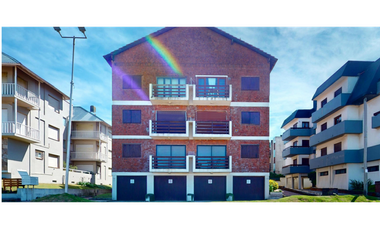 AMBIENTE UNICO EN EDIFICIO FRENTE AL MAR