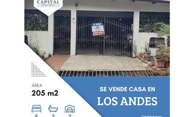 SE VENDE CASA EN LOS ANDES CON 205MT2 POR SOLO B/. 95,000