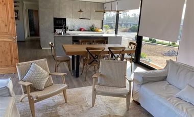 Casa en Arriendo en Condominio Polo