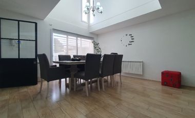 Casa - Chalet en Venta en Villa Primera