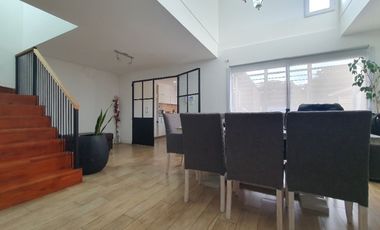 Casa - Chalet en Venta en Villa Primera