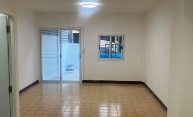 FOR SELL Townhouse/Townhome  Baan Thanarom BTS-Nana CX-108923