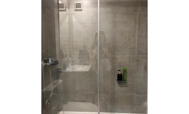 Departamento con diseño industrial, cómodo y cercano a la nueva línea 8 del Metro