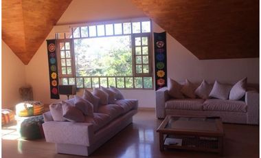 Se vende casa  en barrio residencial en San Felipe