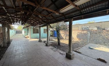 Terreno con 3 Casas de Excelente Potencial Comercial Pob. Malaquías Concha