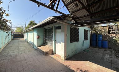 Terreno con 3 Casas de Excelente Potencial Comercial Pob. Malaquías Concha