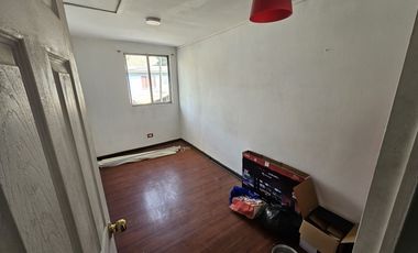 Oportunidad / Amplia Casa / Centro de Lampa / 5D+1B