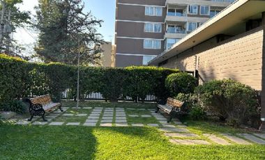 Se vende departamento en piso 10, con estac, bodega y excelente orientación