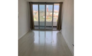 Se vende departamento en piso 10, con estac, bodega y excelente orientación